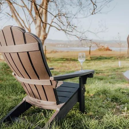 Secluded Thatched Cottage, Near Beaches & Hill Walking Dom wakacyjny Rashenny