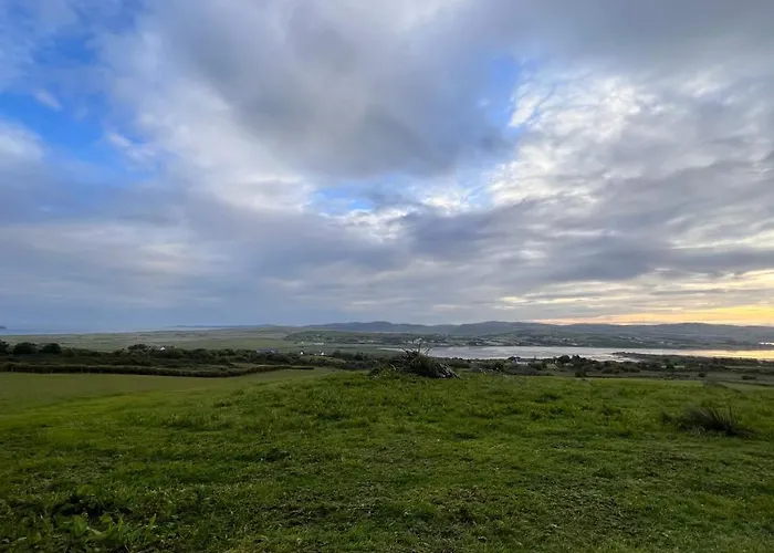 בית נופש Secluded Thatched Cottage, Near Beaches & Hill Walking Rashenny