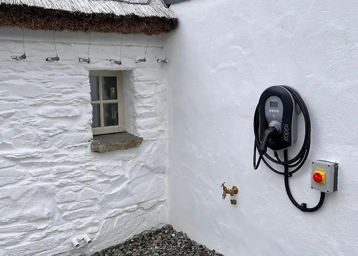 בית נופש Secluded Thatched Cottage, Near Beaches & Hill Walking *